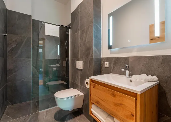 Alpinchique 3 Mountain